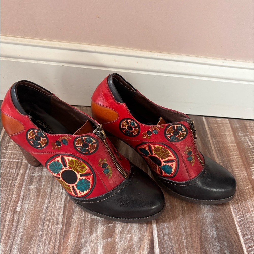 L’Artiste - Colorful Floral Heeled Booties